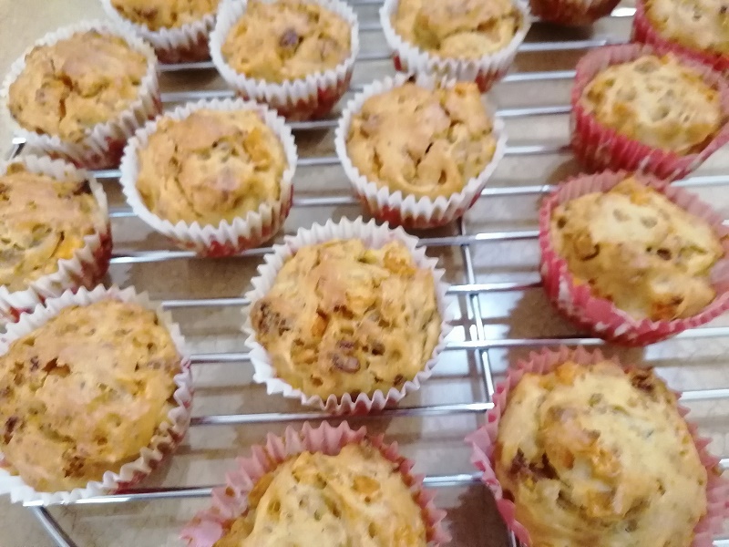 Kolbászos édesburgonyás muffin