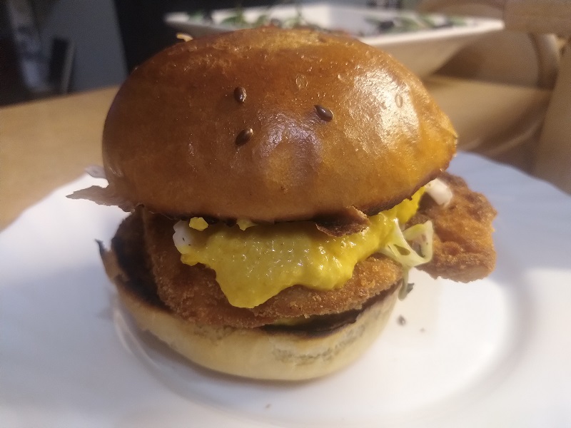 Csirke katsu burger