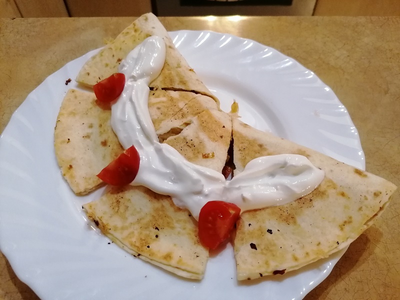 Sajtos-csirkes quesadilla