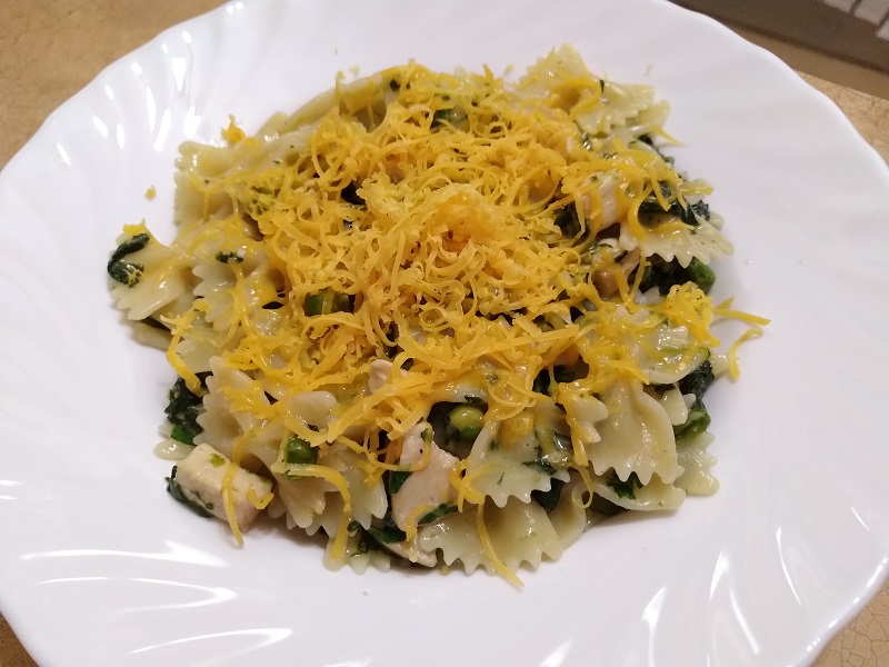 Spenótos borsós csirkés penne