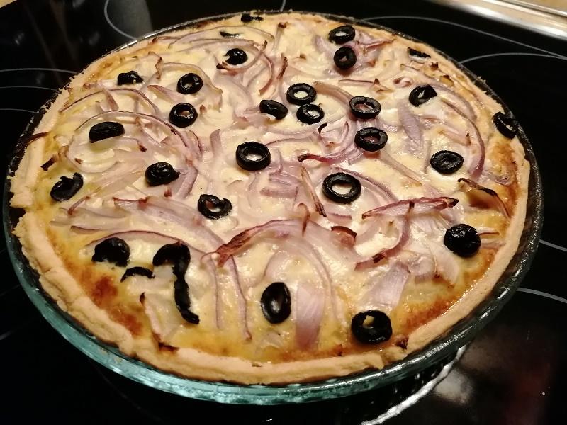 Hagymás-olívás quiche